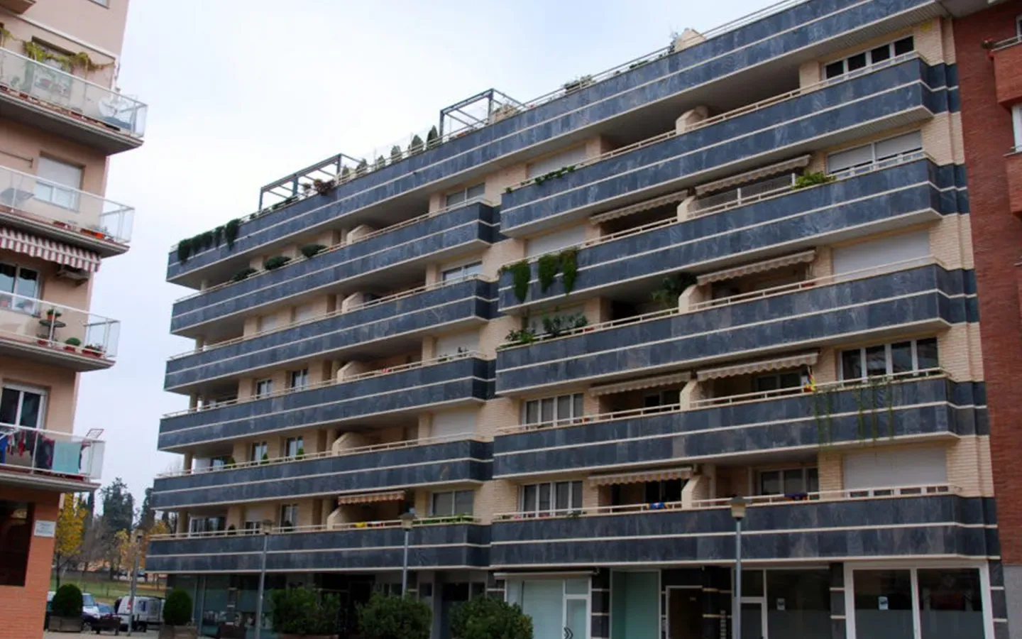 Obra de Edificaciones Moreno en l'Ató Bisbe, Vic