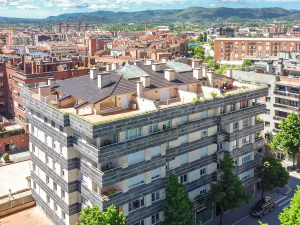 Obra de Edificaciones Moreno en l'Ató Bisbe, Vic